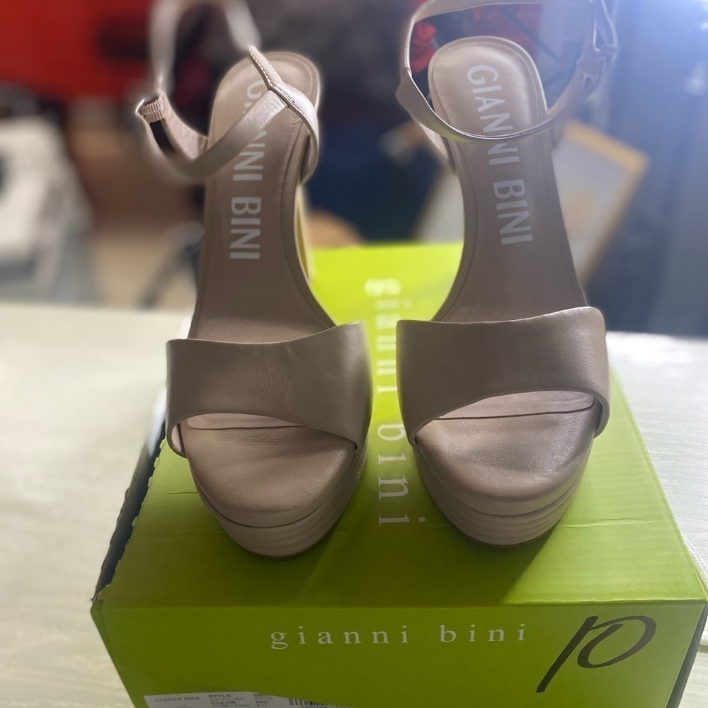 Gianni Bini heels 10 - Picture 2 of 10